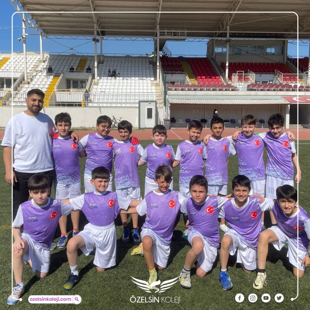 Özelsin Futbol Takımı  